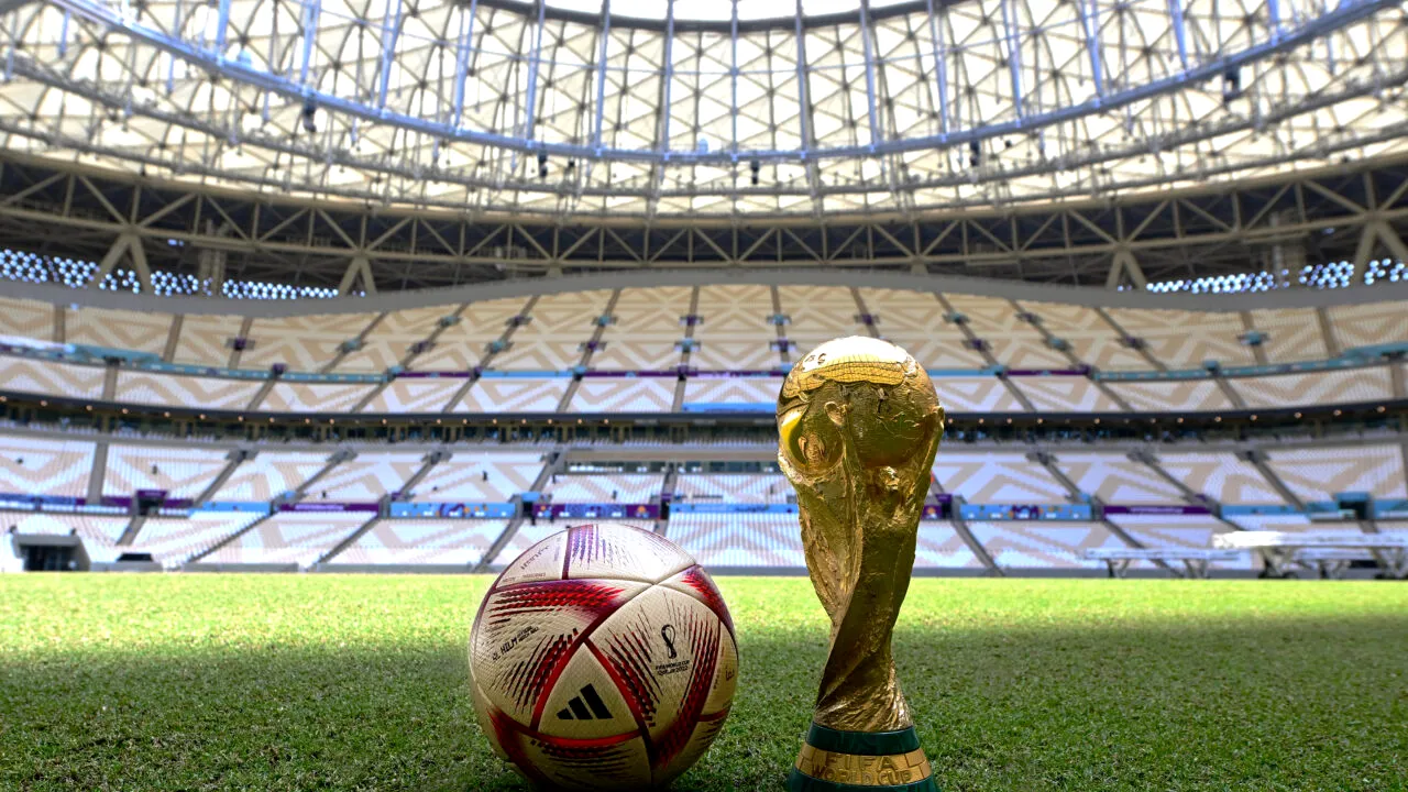 Cum arată mingea oficială pentru semifinalele și finala Cupei Mondiale din Qatar. Din ce a fost făcută și cum a fost testată pentru a fi cea mai rapidă minge folosită vreodată la o astfel de competiție