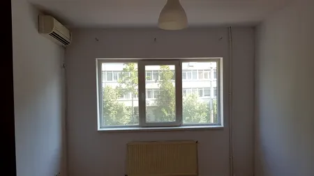 Sperietura trasă de o femeie când a văzut ce crește pe tavanul camerei. „Nu mă mai simt în siguranță în propria mea casă”