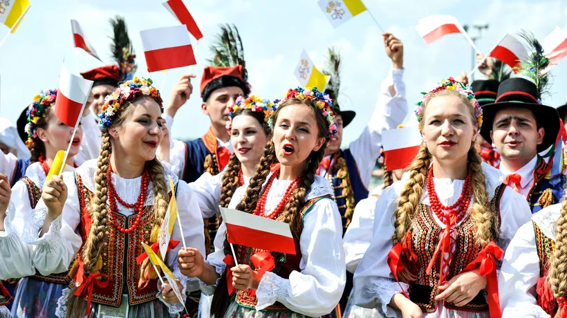 NYT: Dezbatere identitară în Polonia, care, ca alte țări, oscilează între valențe naționale și europene