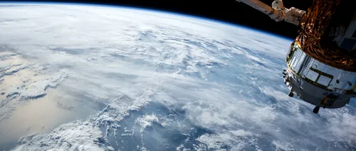 Adepții teoriei Pământului Plat, reuniți la Cluj, acuză NASA că imaginile cu planeta făcute din spațiu sunt trucate