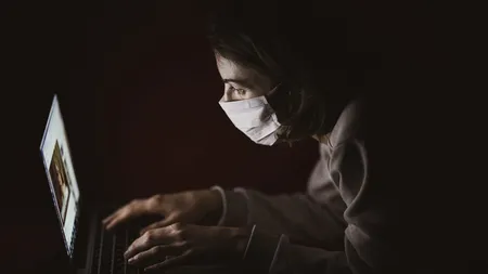 Vaccinurile anti-COVID-19. Care sunt posibilele efecte secundare, în funcție de vârstă, sex și doză