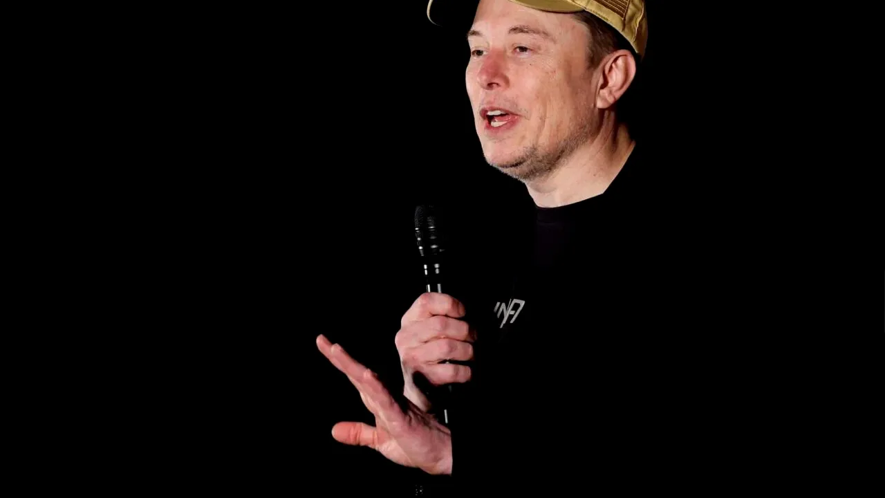 Elon MUSK și-a schimbat numele pe X. Cum îl cheamă pe omul de încredere al lui Donald Trump?
