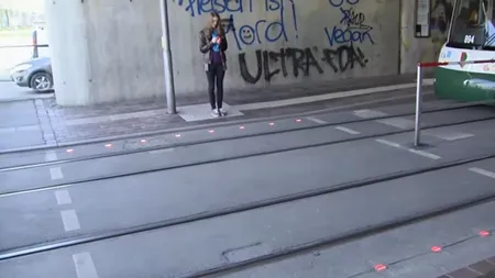 Motivul pentru care într-un oraș german sunt semafoare în asfalt 