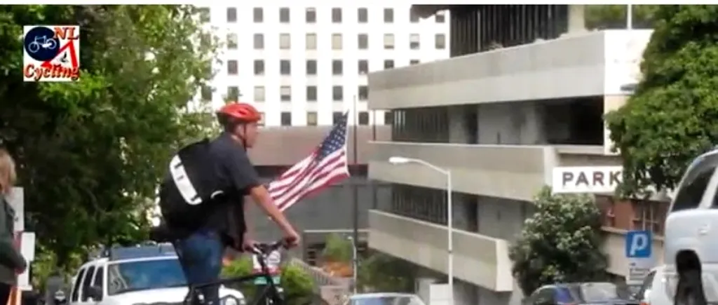 Protestul unui biciclist olandez în America. VIDEO