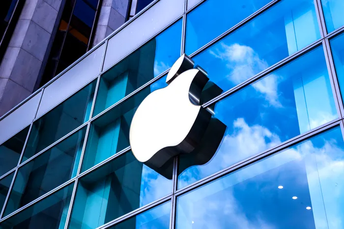 Apple scumpește MacBook-urile și iPad-urile. Care este motivul