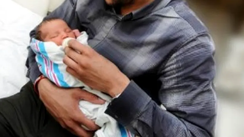 Un american, dat afară de la serviciu după ce a ''îndrăznit'' să meargă la nașterea fiului său