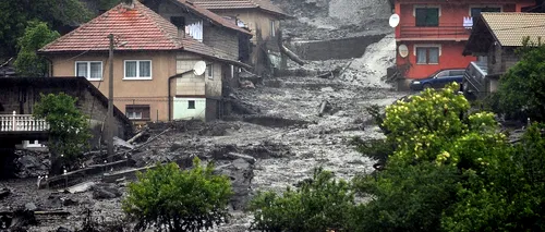 Inundații în Serbia și Bosnia. Autoritățile refuză să dezvăluie numărul morților.
Oamenilor le este teamă de ce s-ar putea descoperi