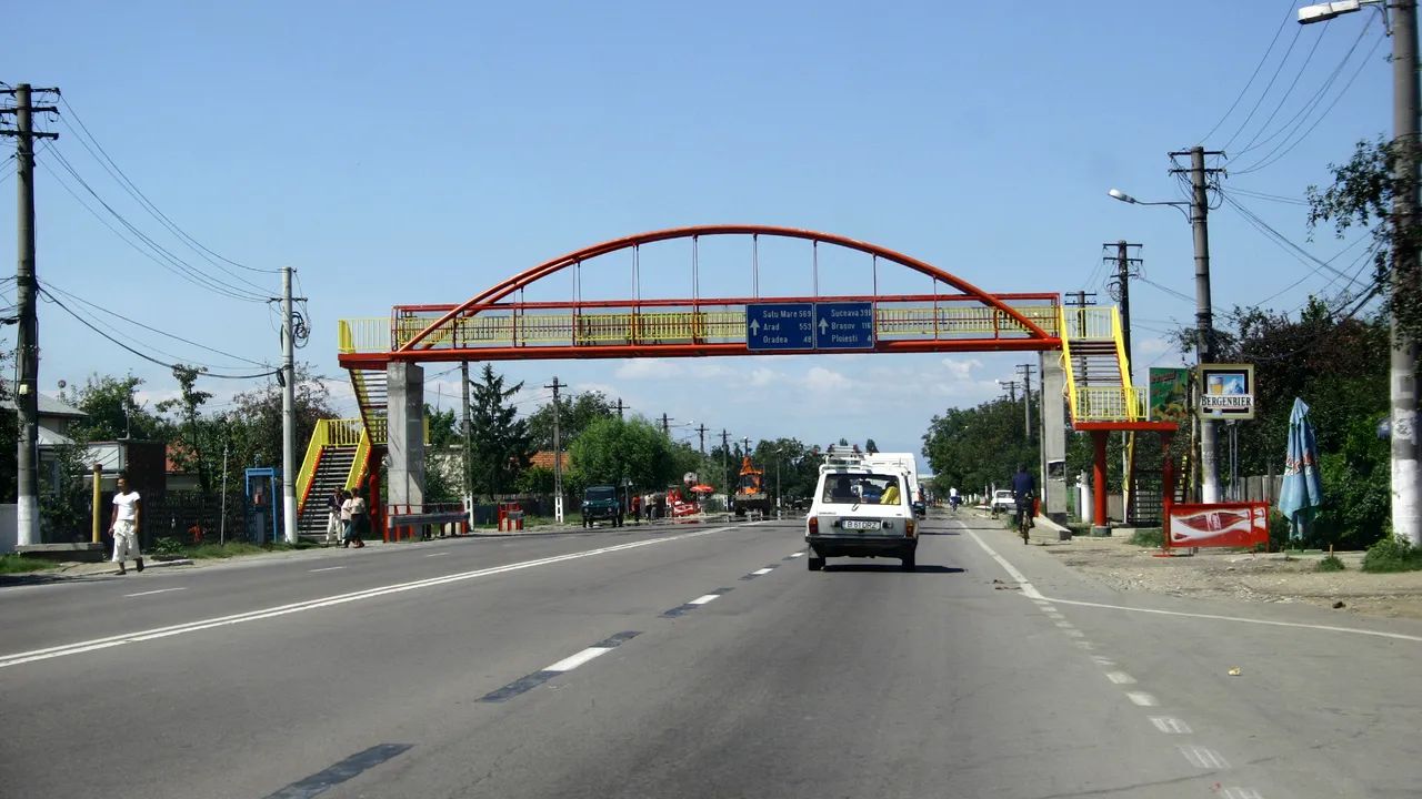 Dublă sinucidere. O mamă din Vaslui s-a aruncat de pe o pasarelă, după ce fiul ei s-a spânzurat