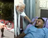 Momentul în care singurul SUPRAVIEȚUITOR al tragediei aviatice din India iese teafăr din aeronava în care au murit 241 de persoane