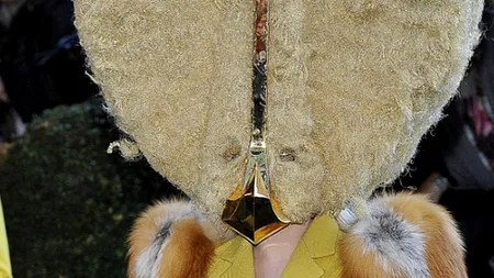 Top 10 cele mai urâte rochii din 2013