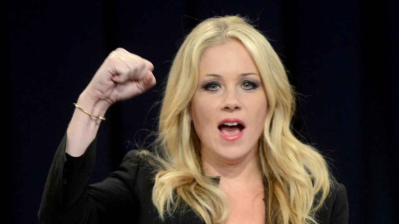 Christina Applegate s-a căsătorit. Rochia de mireasă a fost o creație Maria Lucia Hohan