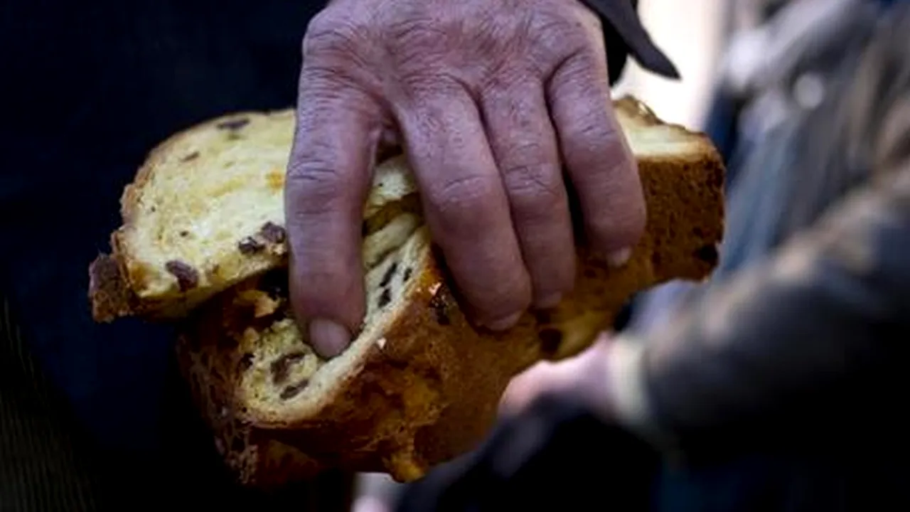 Cel mai ''valoros'' cozonac din lume: ce au găsit polițiștii italieni într-un panettone