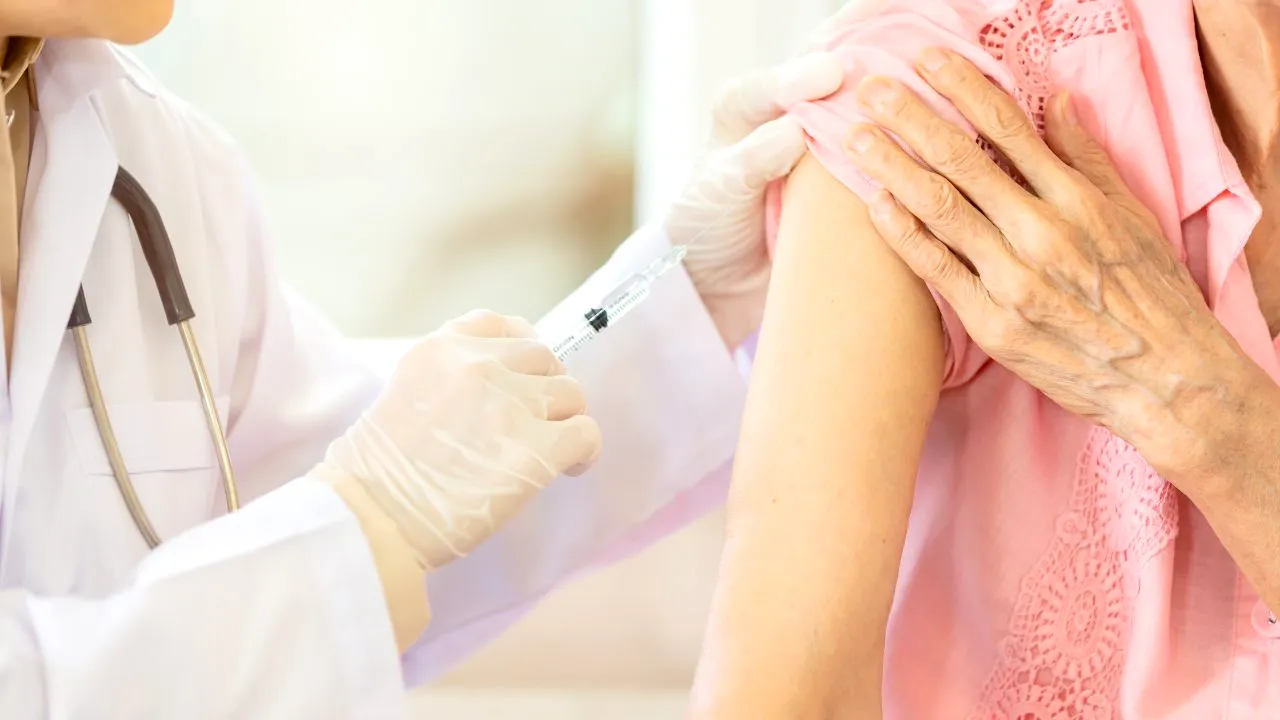 Campania de vaccinare anti-COVID-19. Peste 50.000 de persoane imunizate în ultimele 24 de ore!
