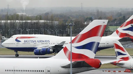 Ce a pățit o femeie care a vrut să deschidă ușa unui avion de pasageri care zbura între Marea Britanie și SUA