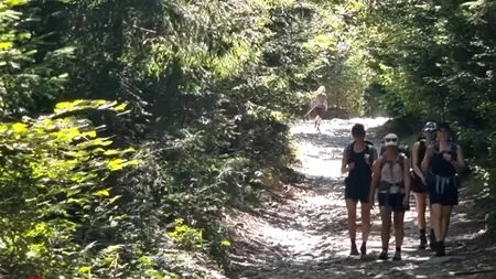 MOTIVUL pentru care Sarmizegetusa Regia, Mănăstirea Prislop şi Masivul Retezat se află printre cele mai căutate atracţii turistice din România