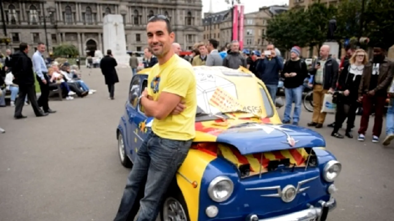 Acest pompier a pornit din Girona, Spania, la bordul unui Seat 600. Unde a ajuns după 3 zile, conducând nonstop cu 80 de km la oră