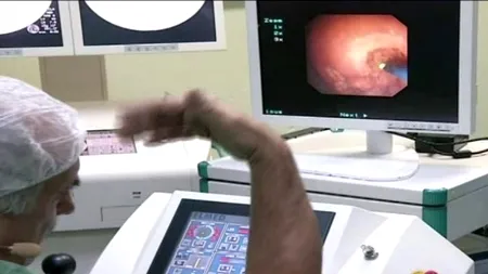 Trei români, operați de pietre la rinichi cu un robot pe care îl mai au doar alte trei țări în lume