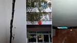 Cât de mari sunt crăpăturile în apartamentele din blocul evacuat sâmbătă. „E din ce în ce mai grav, fisura s-a mărit după cutremurul de 4,8 grade de luni”