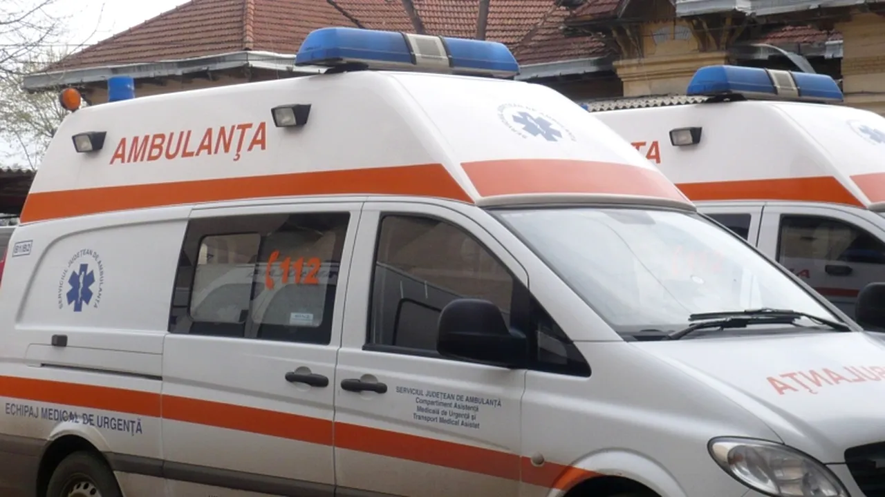 O tânără de 17 ani din Iași a născut într-un șanț