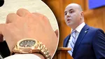 Alexandru Muraru, fratele ambasadorului României în SUA, poartă la mână o clonă aurită după un Patek Phillippe de 200.000 de euro. Nu e singura imitație cu care se afișează deputatul
