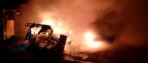 Trei mașini și mai multe barăci au ars într-un incendiu izbucnit la o pescărie din Năvodari