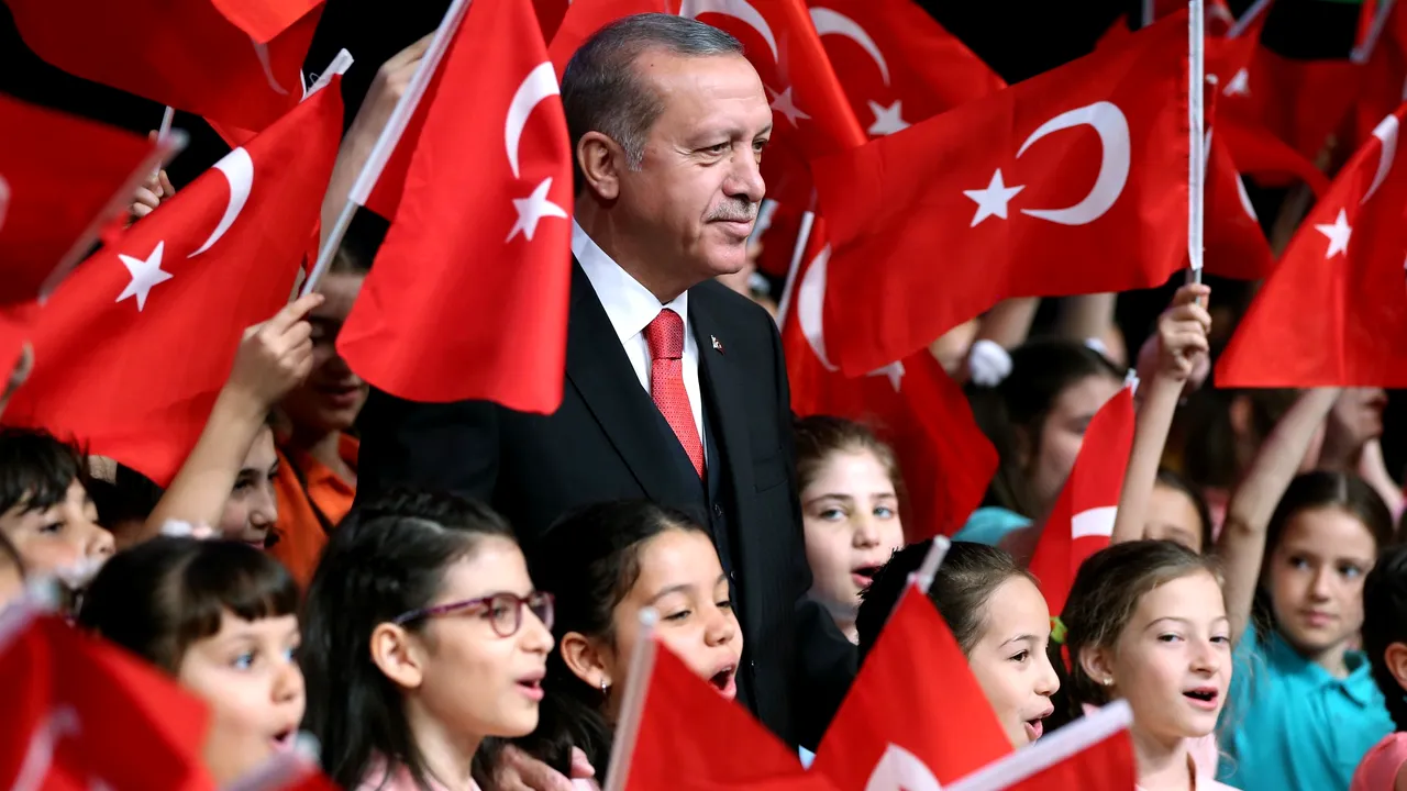 Cum arată fiica lui Erdogan. A făcut școala la Londra și este considerată una dintre cele mai frumoase turcoaice