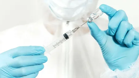 Cum vrea știința să învingă îmbătrânirea. Compania Immorta Bio a depus un patent pentru un „vaccin împotriva îmbătrânirii”