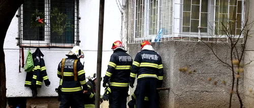 O femeie a murit, după ce a căzut de la etajul 4 al unui bloc din Ploiești. Polițiștii vor stabili dacă a fost un accident sau o sinucidere