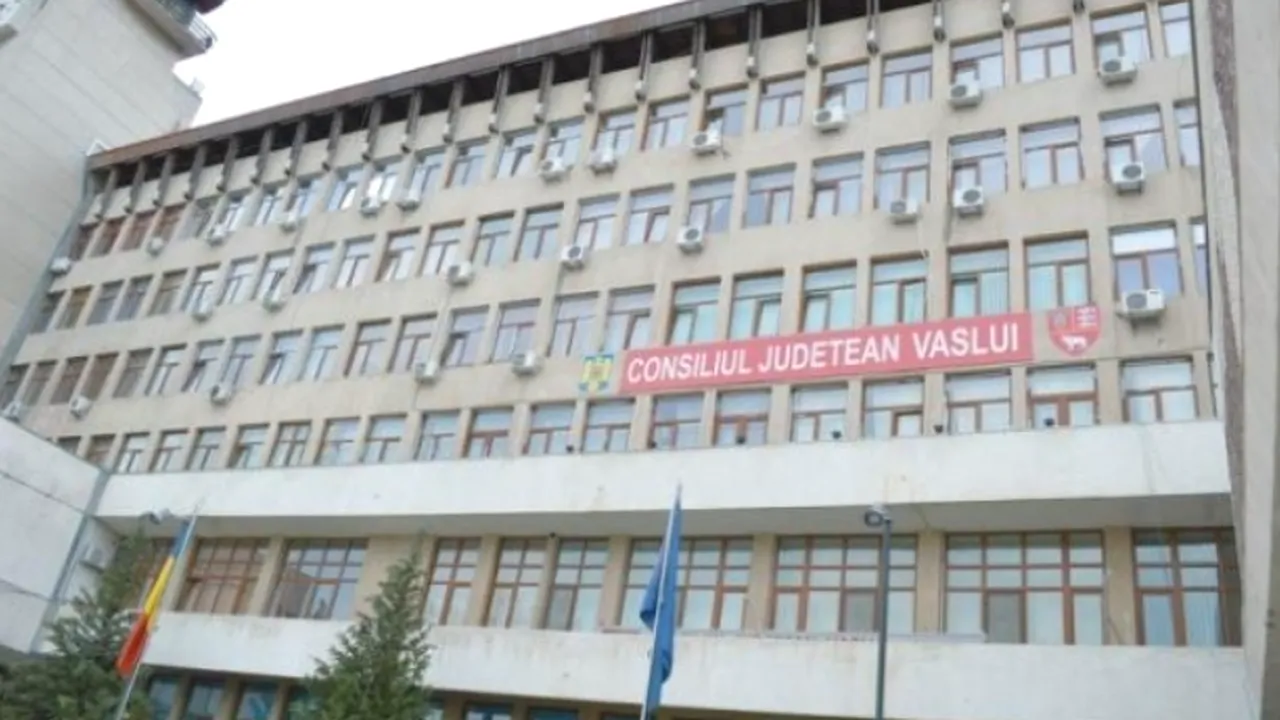 Breșă de SECURITATE. CJ Vaslui a făcut publice CNP-urile, adresele personale a zeci de consilieri și funcționari