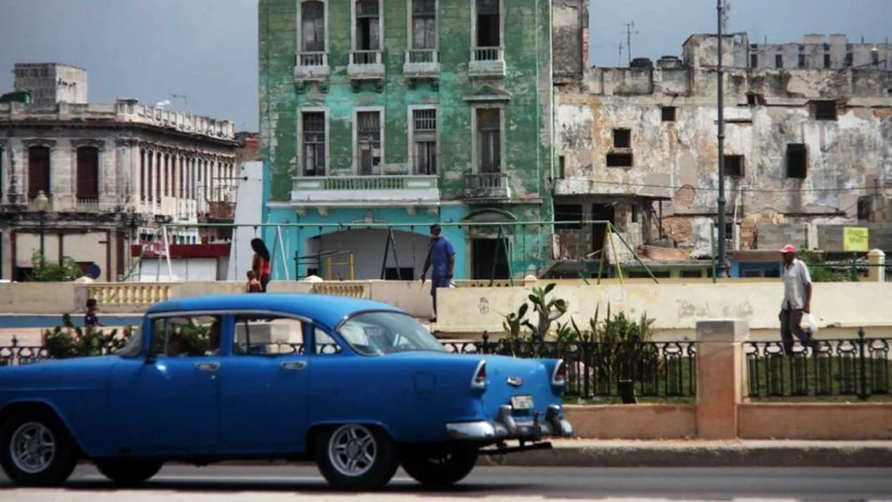 Trei jurnaliști care au plecat într-o călătorie în Cuba au trăit cea mai mare peripeție a vieții lor. GALERIE FOTO