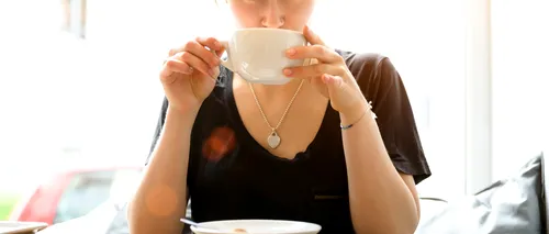 E bine sau nu să bem CAFEA dimineața? Un expert în nutriție atrage atenția, în special femeilor, cu privire la acest obicei dăunător pentru organism