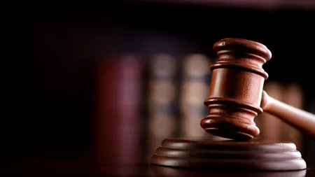 O femeie din București a încercat să-și UCIDĂ fiul vitreg, crezând că acesta i-a abuzat fiica naturală