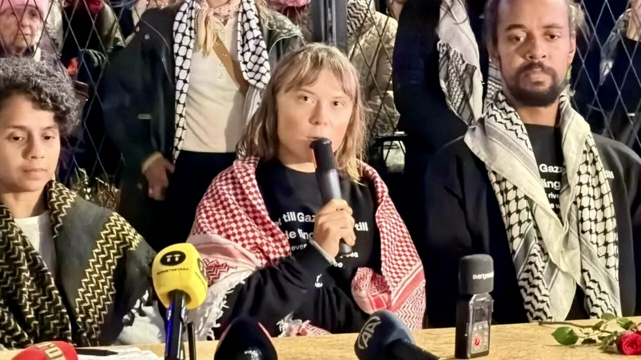 Greta Thunberg acuză forțele israeliene de tortură după arestarea în largul coastelor Gazei