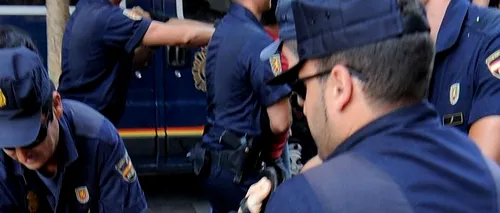 Poliția spaniolă a confiscat TREI TONE DE COCAINĂ de la bordul unei nave comerciale