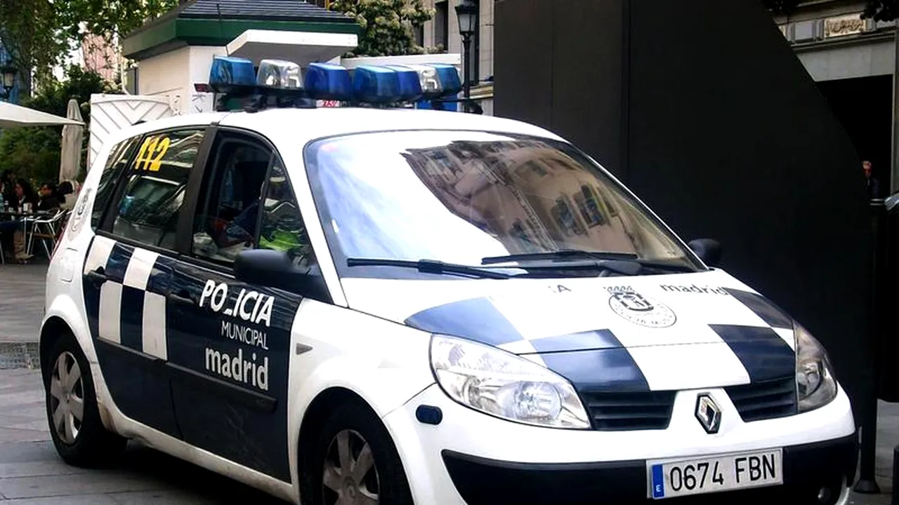 Poliția spaniolă a arestat nouă români care jefuiau turiști pe aeroporturile din Murcia și Alicante