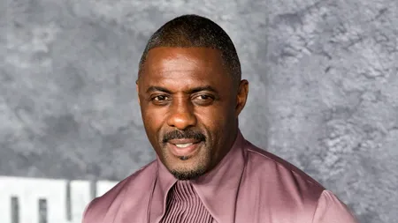 Idris Elba a dezvăluit că merge la terapie de mai bine de un an după ce a dezvoltat „obiceiuri nesănătoase” ca actor profesionist