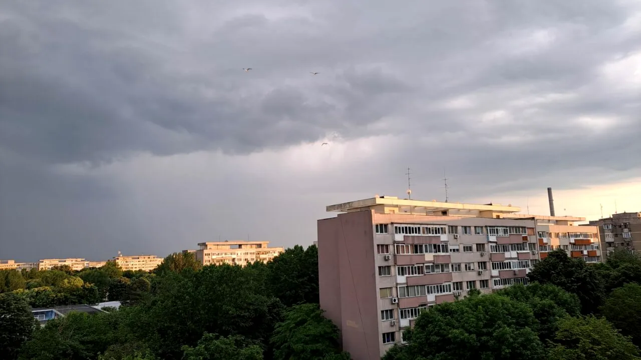 Radonul, a doua cauză a cancerului de plămâni. Românii, expuși la gaz în funcție de zona unde locuiesc. Trebuie să aerisim locuința la fiecare 3 ore