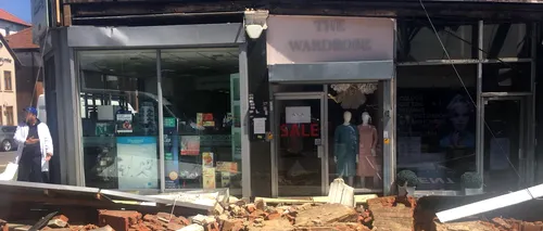 Scene dramatice în Londra: acoperișul unui magazin s-a prăbușit peste clienți. VIDEO