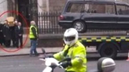 Ce s-a întâmplat când au ieșit cu coșciugul din biserică. „N-are cum, o asemenea imagine nu poate fi reală