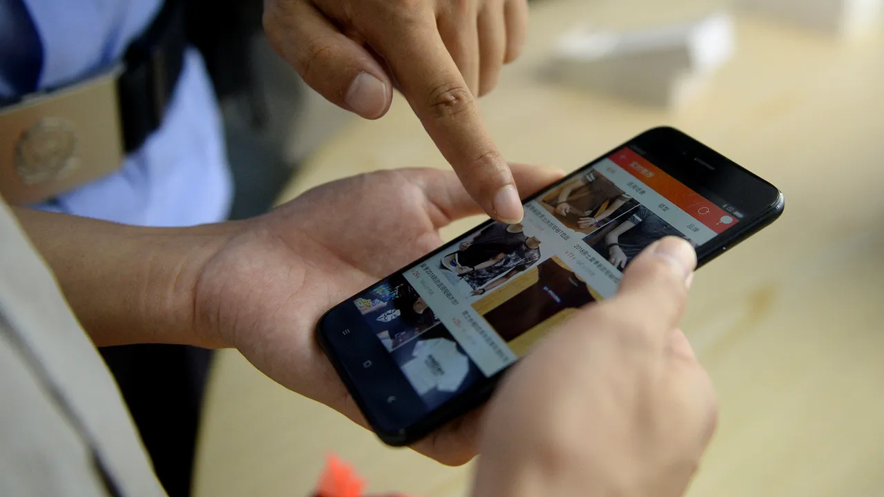 14 români EXTRĂDAȚI în SUA pentru infracțiuni informatice. În premieră, DIICOT a confiscat CRIPTOMONEDE