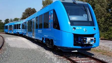 Trenul care merge cu hidrogen. Atinge o viteză de 140 km/h