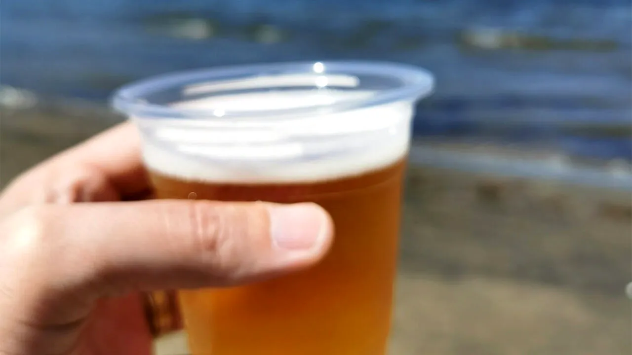 Cât costă o BERE la draft, în Eforie Nord. Turiștii au crezut că este o eroare