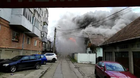 Un incendiu puternic s-a produs într-o casă din Timișoara - FOTO