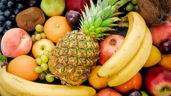 Un raport al Uniunii Europene confirmă: Acestea sunt fructele cele mai contaminate cu pesticide