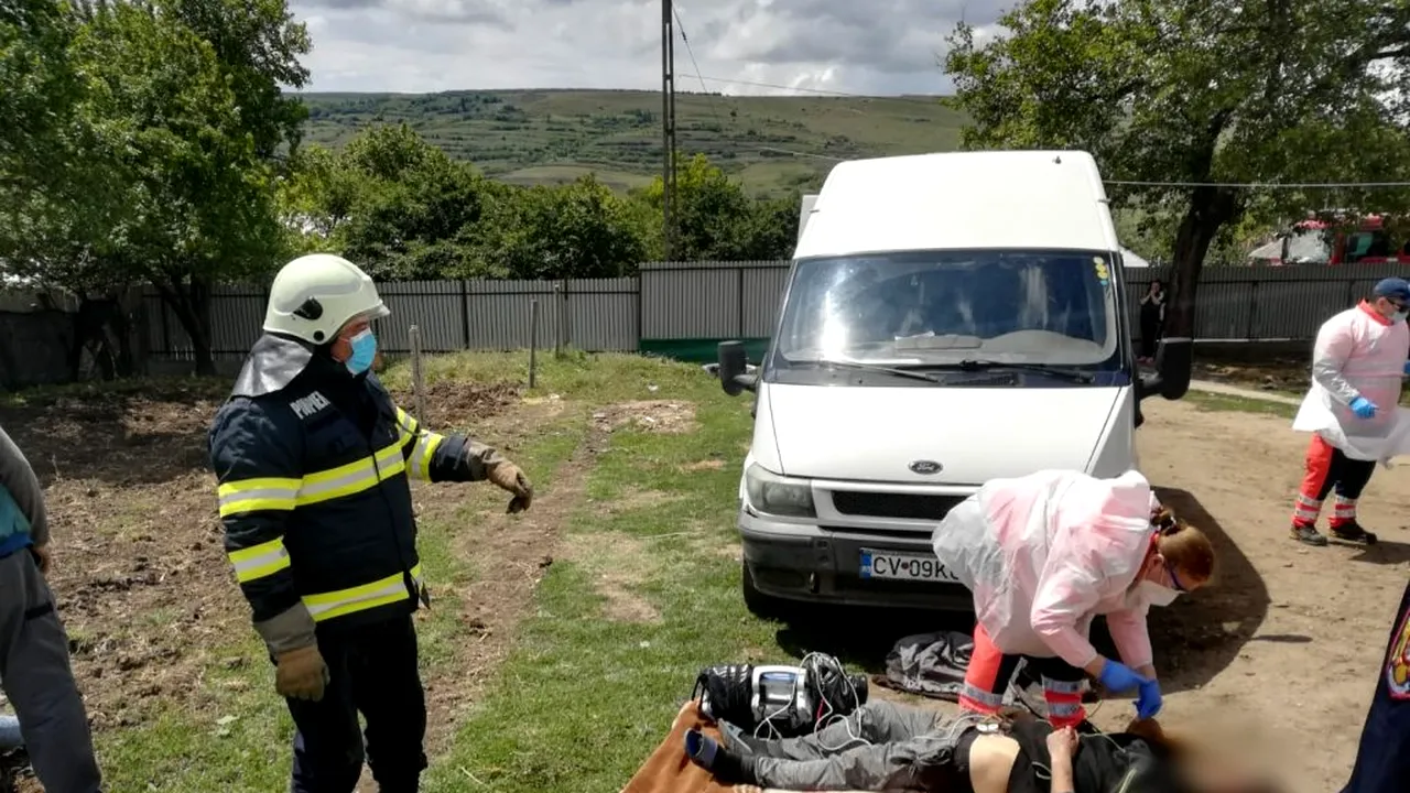 JUDEȚUL VASLUI. Bărbat strivit de duba pe care o repara