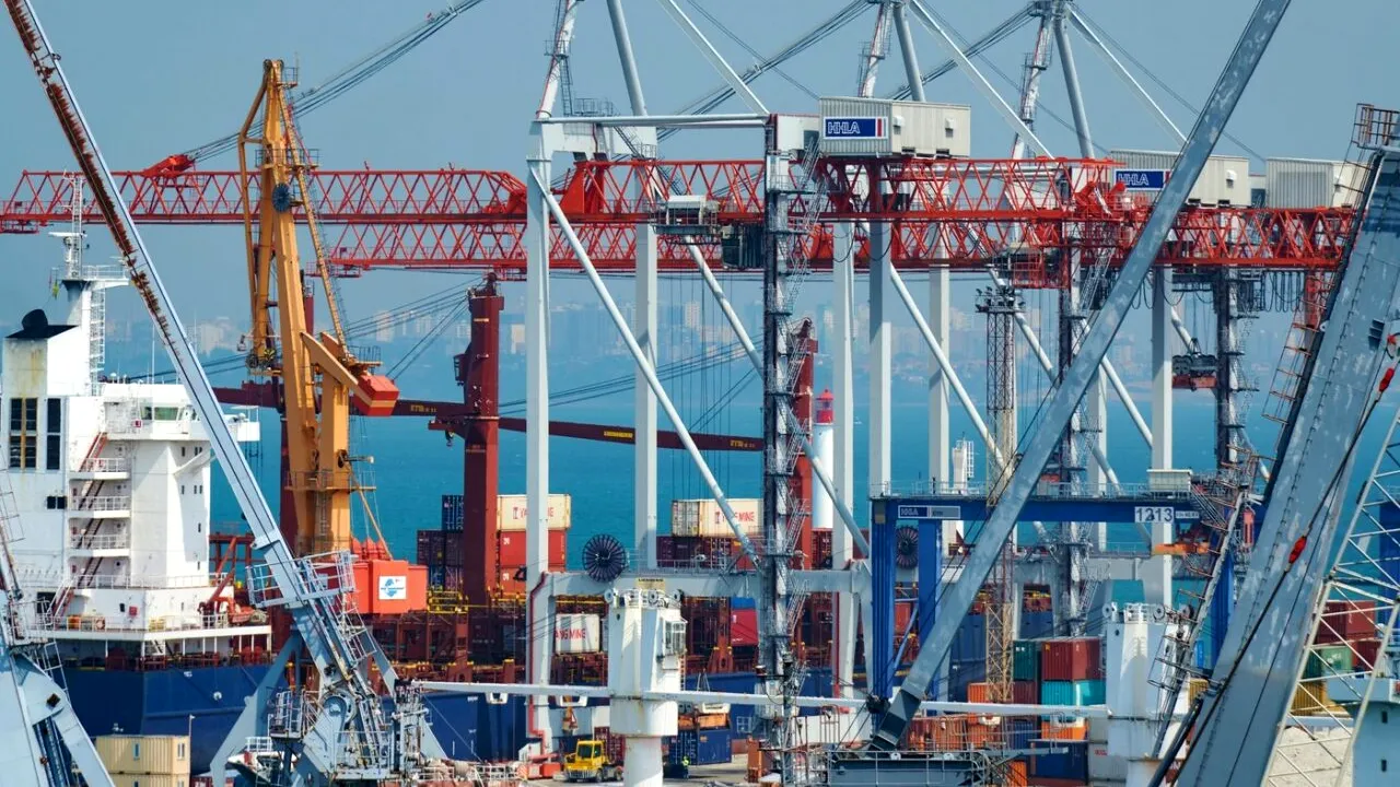 Le Figaro: Franța vrea avansarea proiectului ”Canalului Suez al secolului 21”, un CORIDOR între India și Europa