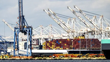 Financial Times: Trump a promis „ziua eliberării”, prin aplicarea taxelor comerciale /Americanii nu sunt atât de siguri