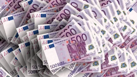 Euro ajunge la un nou maxim istoric