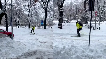 „Olimpiada bucureșteană”. Un bărbat a fost surprins pe schiuri, pe străzile din București, în ziua în care traficul a paralizat în urma ninsorii