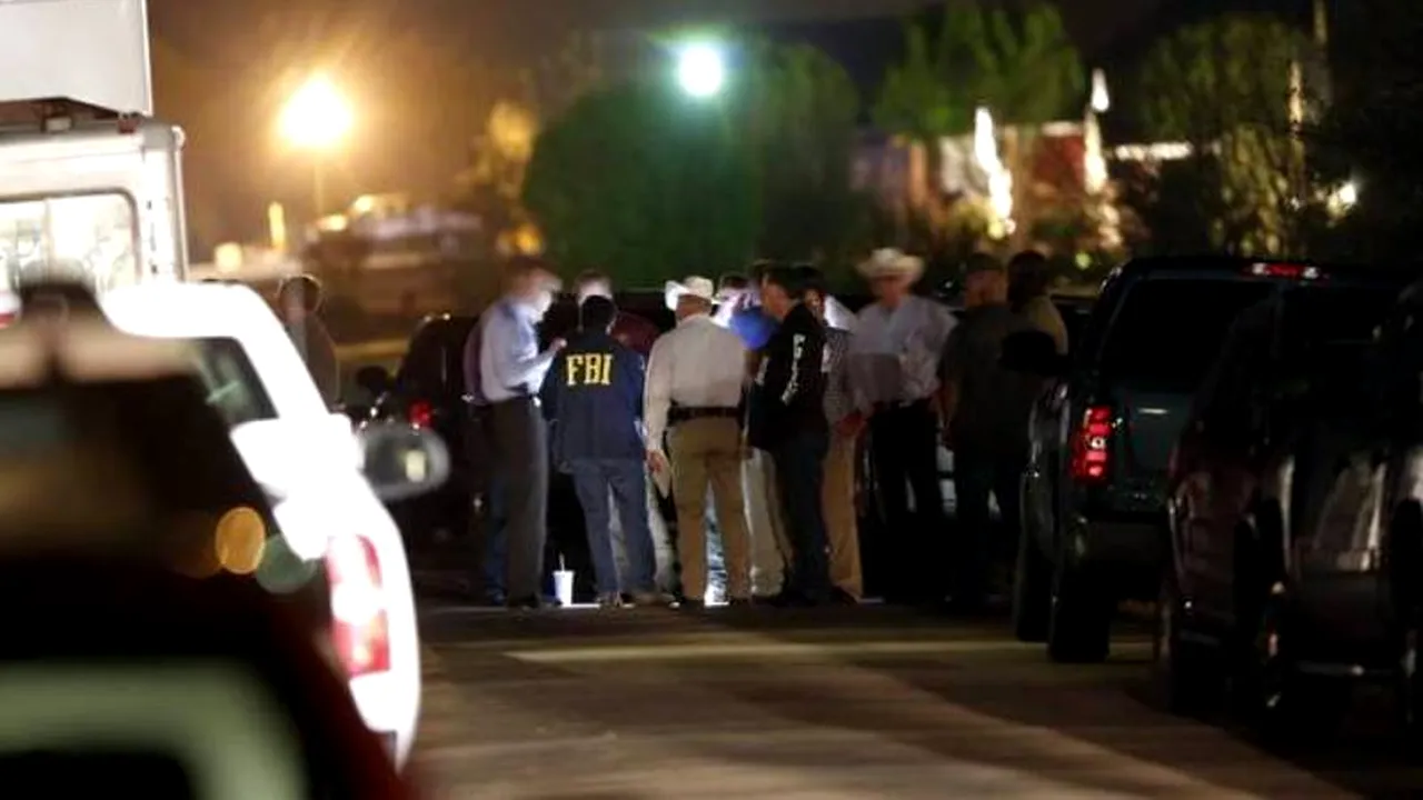 Un procuror din Texas care ancheta uciderea unui coleg, omorât în propria casă alături de soție